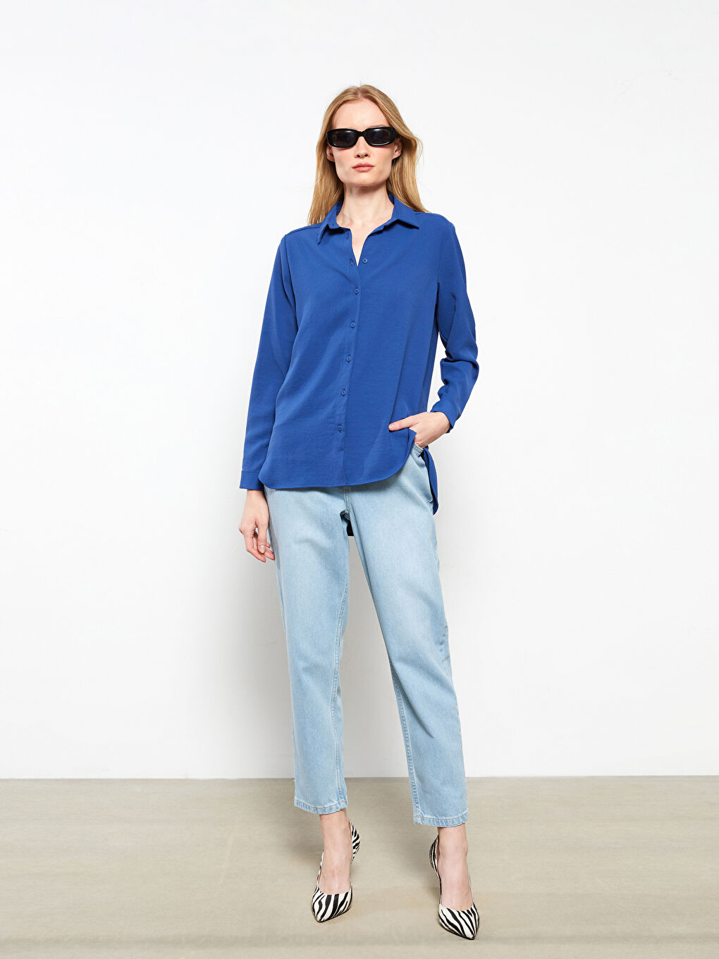 Chemise Boutonnée à Manches Longues Régulière pour Femmes-1