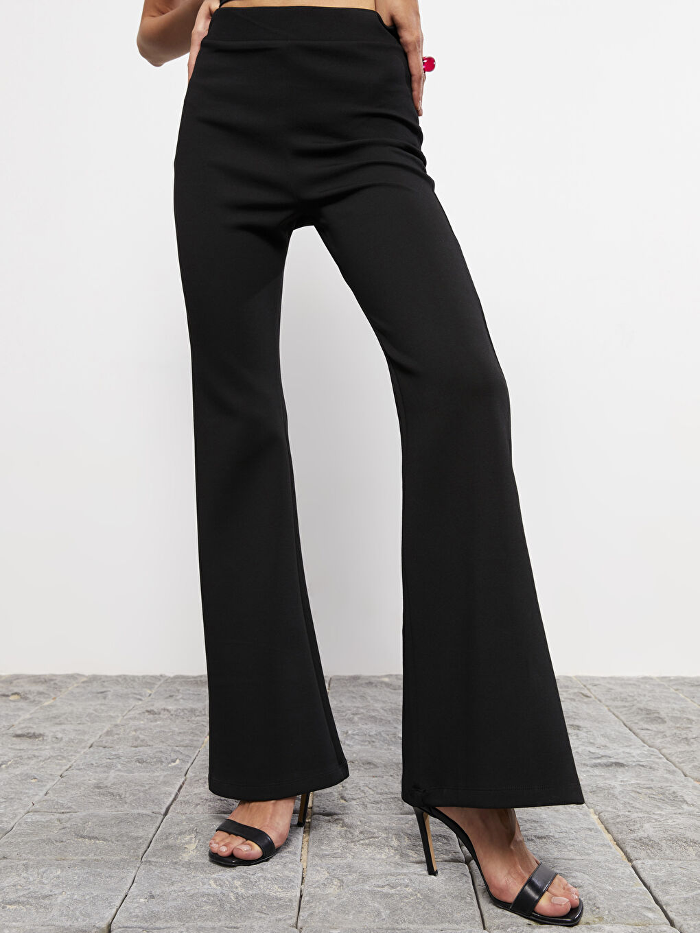 Siyah Kadın Beli Lastikli Dar Fit Düz Pantolon-2