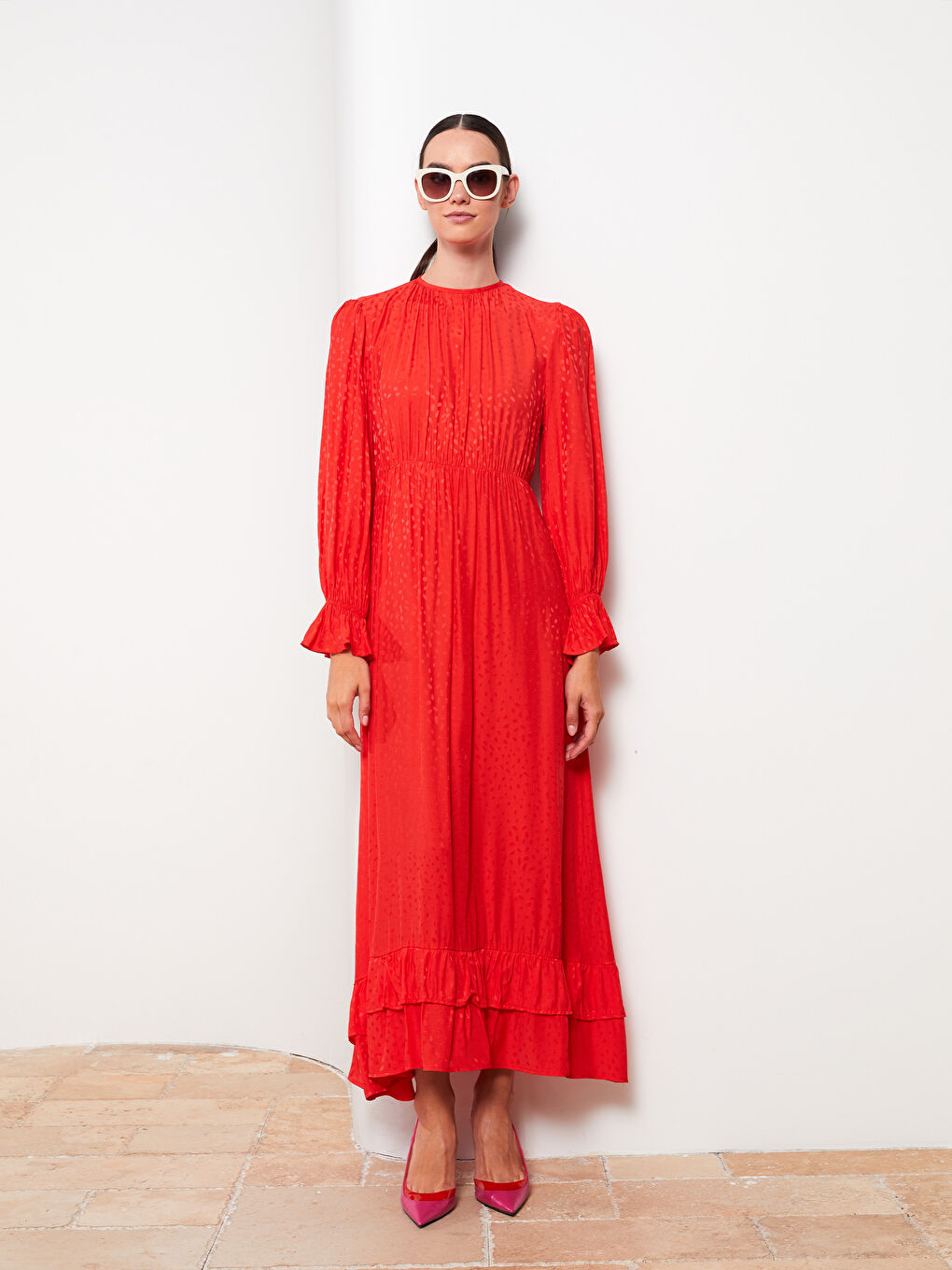 Kırmızı Bisiklet Yaka Desenli Uzun Kollu Saten Kadın Elbise-1