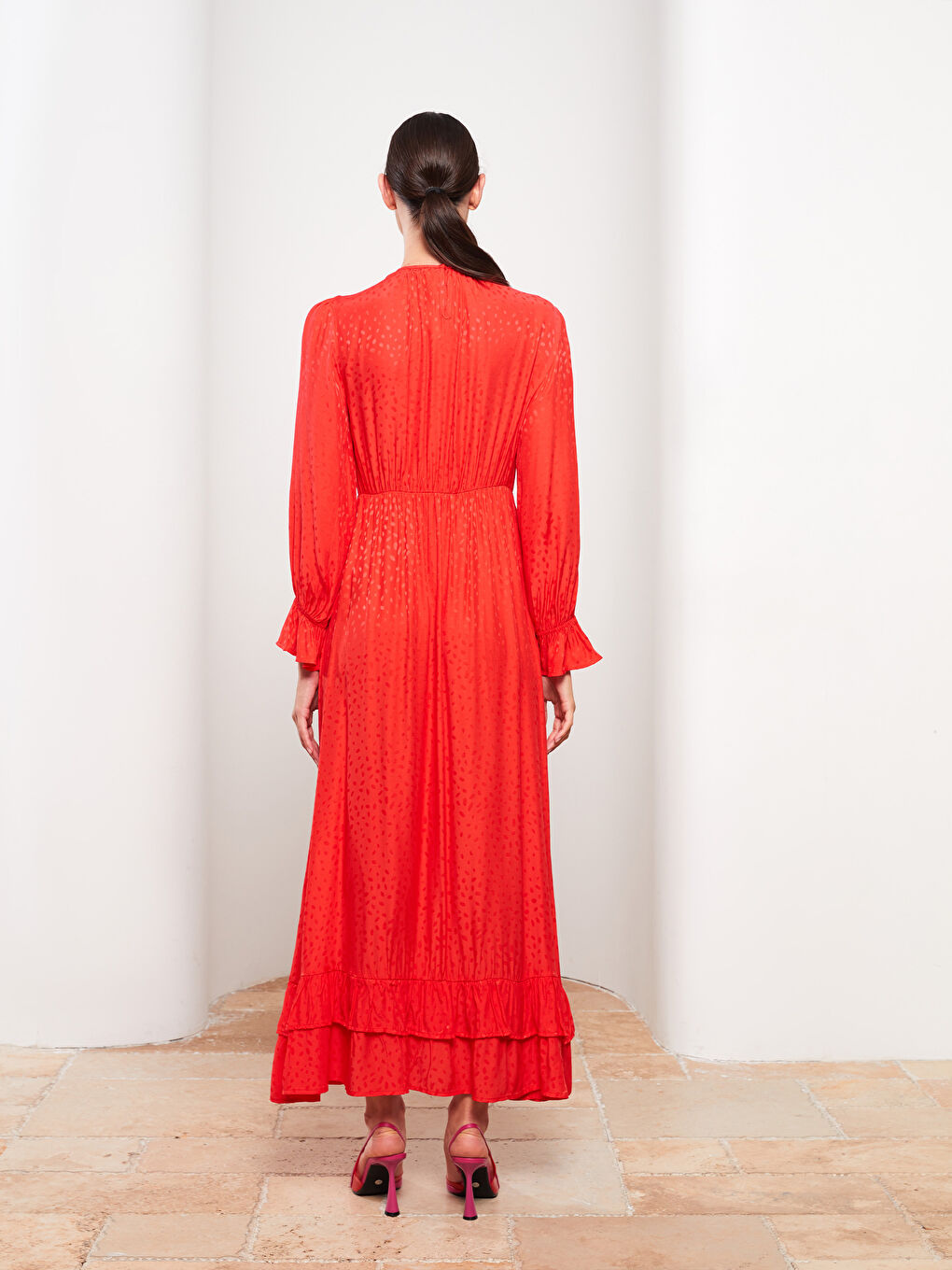 Kırmızı Bisiklet Yaka Desenli Uzun Kollu Saten Kadın Elbise-4