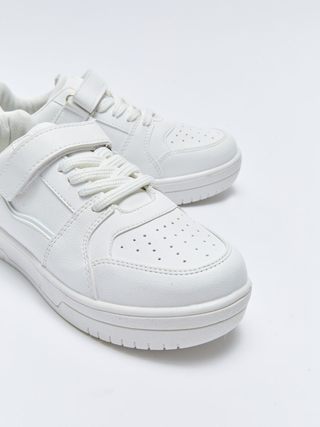 Lace-Up Thick Sole Women's Sport Shoes-2
