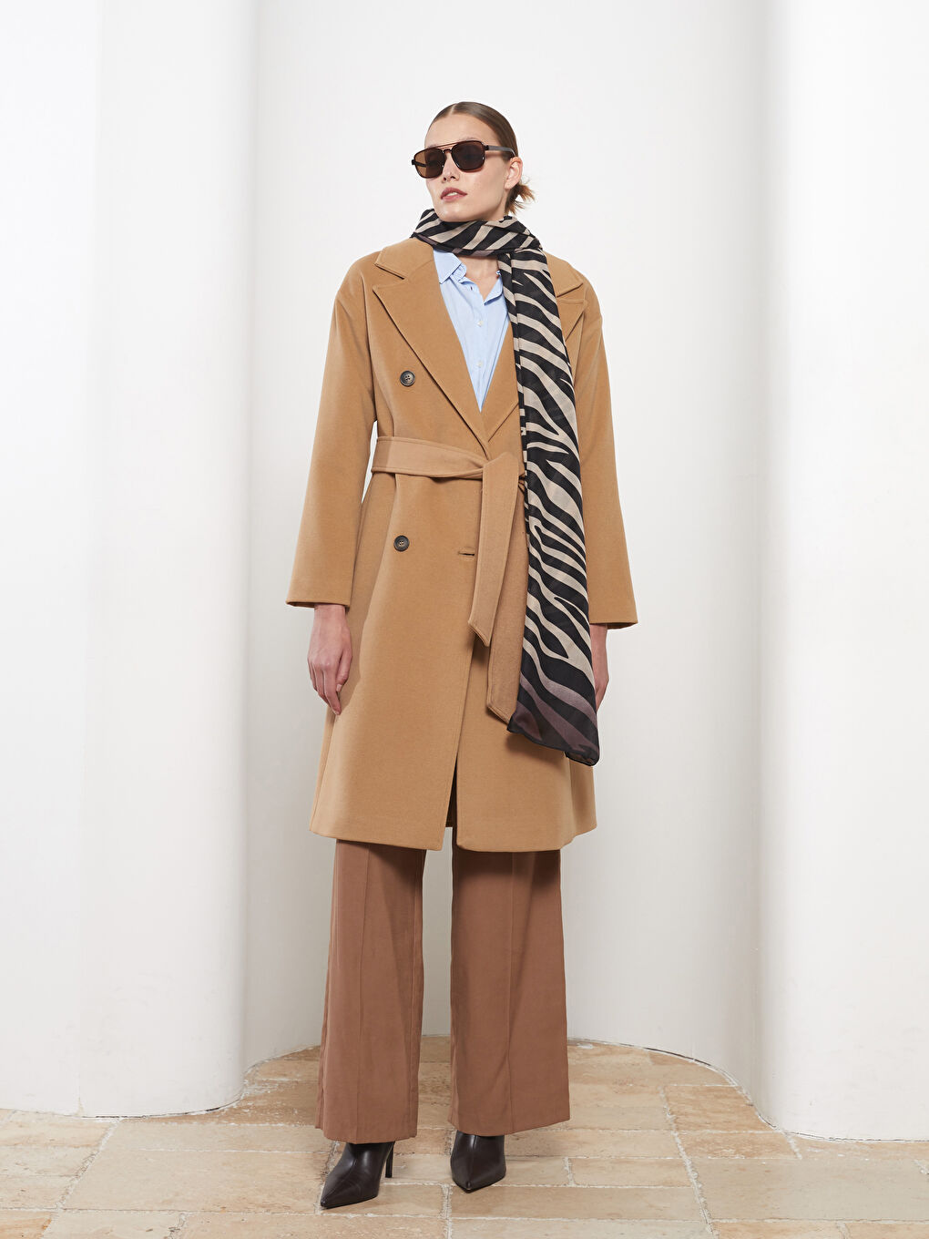 Siyah Zebra Desenli Kadın Şal-1