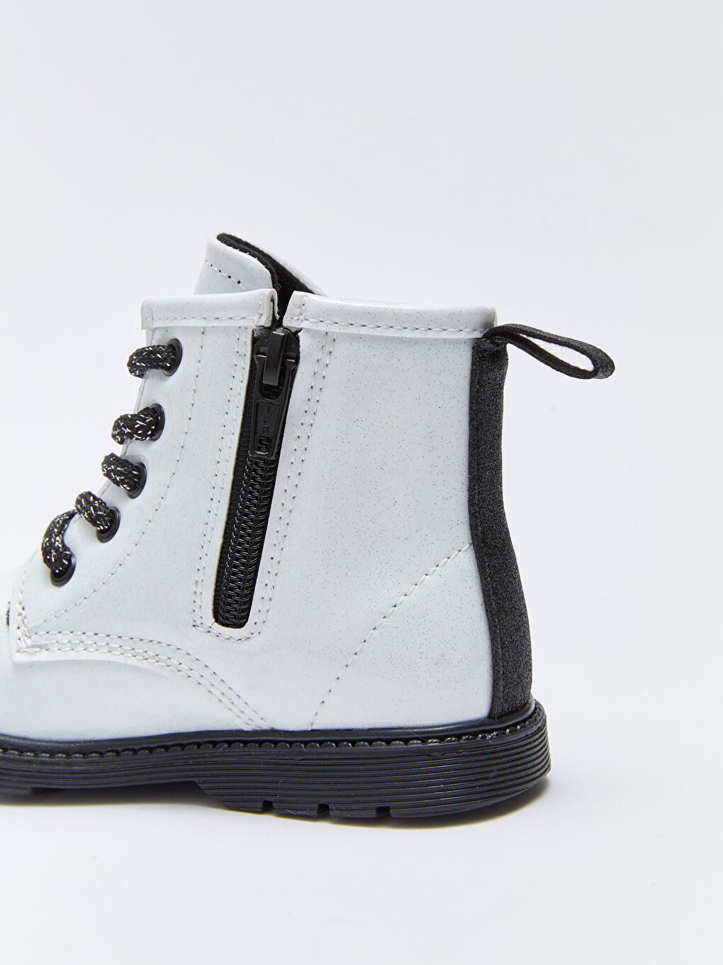 Beyaz Minnie Mouse Lisanslı Bağcıklı Kız Bebek Bot-5