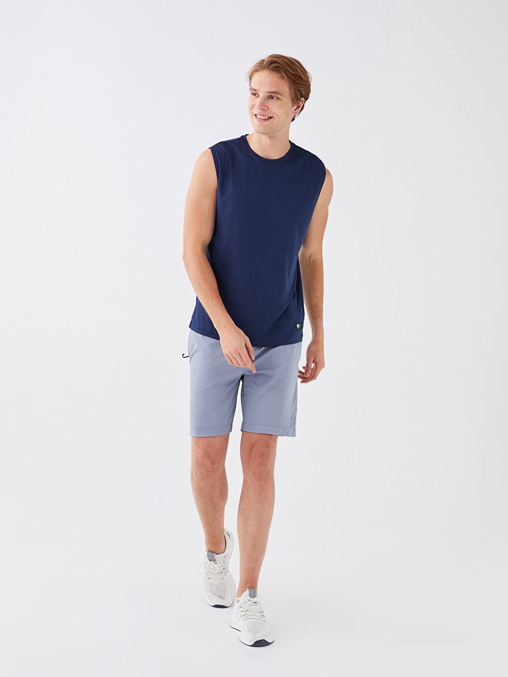 تيشيرت بدون أكمام بياقة دائرية للرجال-1