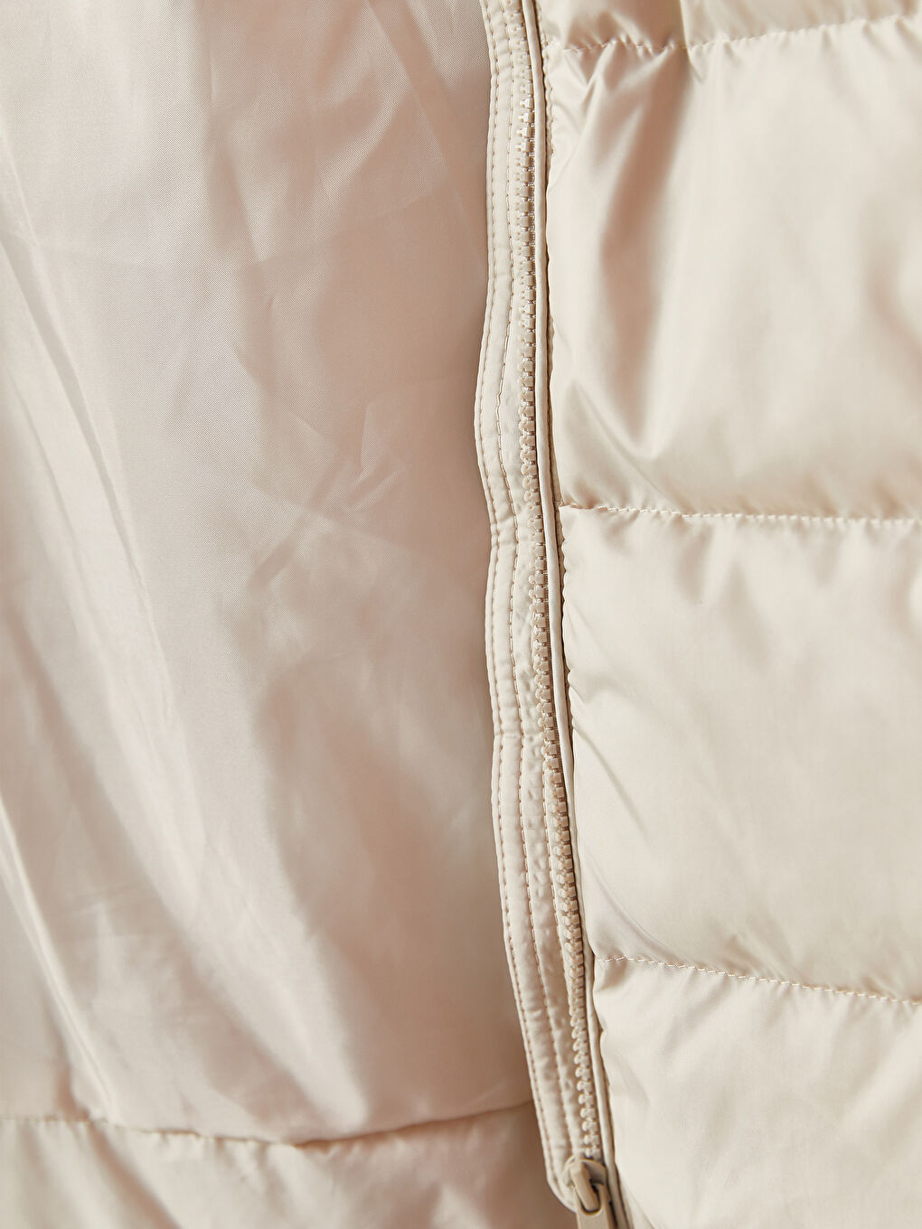 Bej Kadın Kapüşonlu Düz Şişme Mont-7