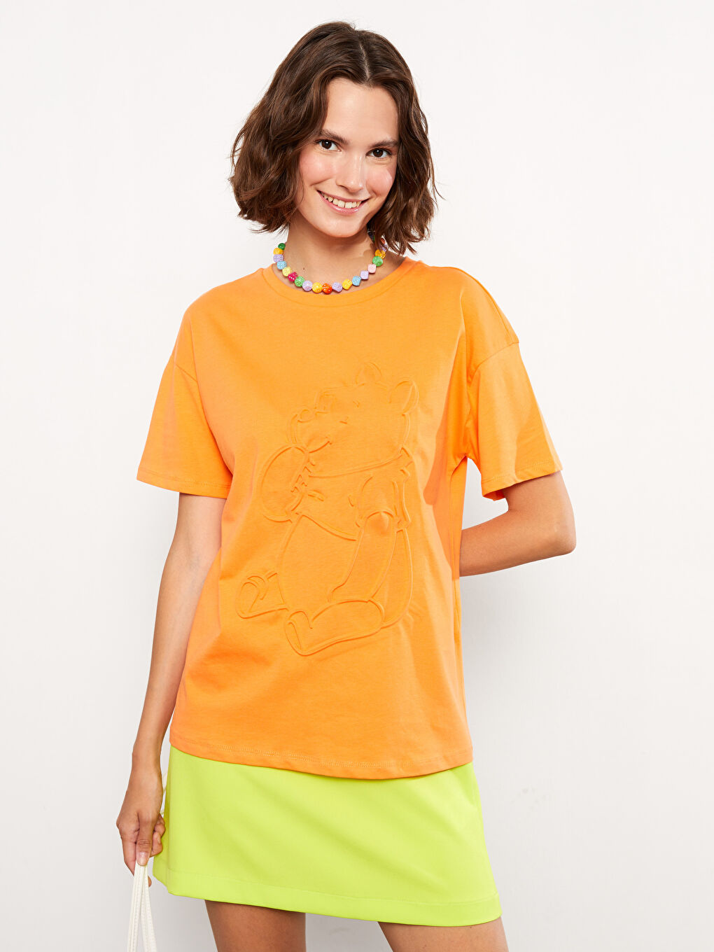 Turuncu Bisiklet Yaka Winnie the Pooh Baskılı Kısa Kollu Pamuklu Kadın Tişört