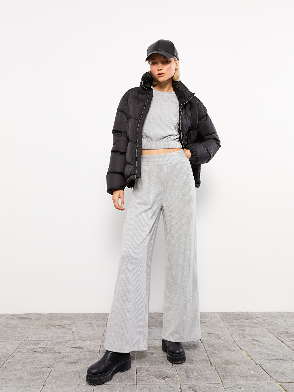 ქალებისთვის ელასტიური წელის უბრალო სპორტული შარვალი-1