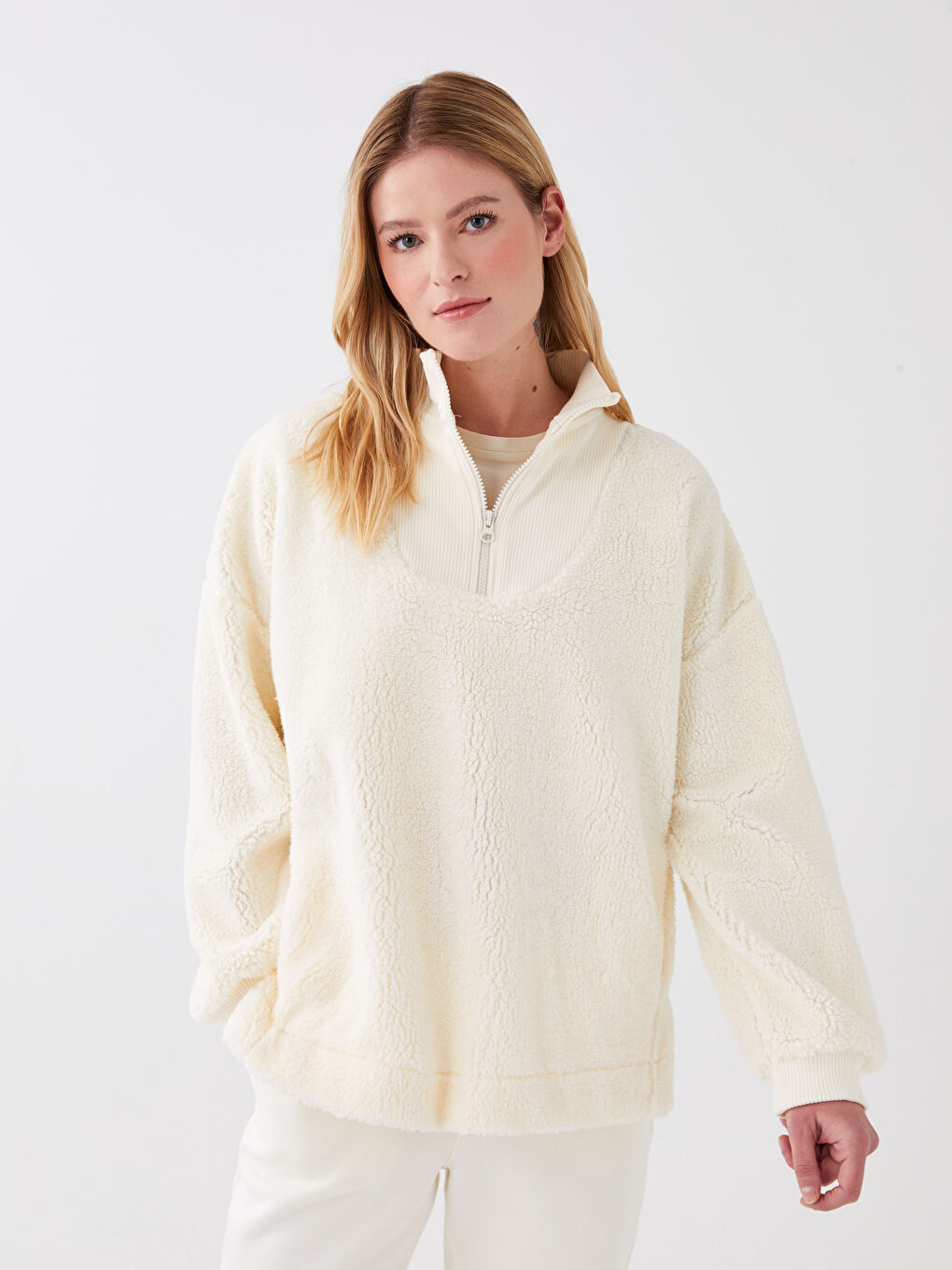 Haut de pyjama à col cheminée régulier à manches longues pour femmes-1