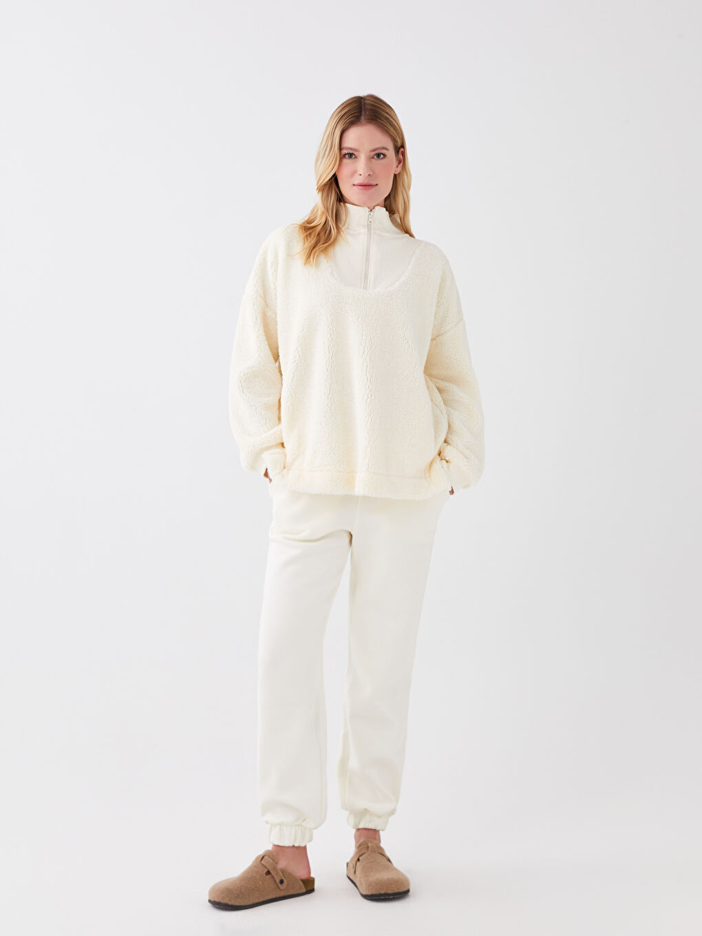 Haut de pyjama à col cheminée régulier à manches longues pour femmes-2