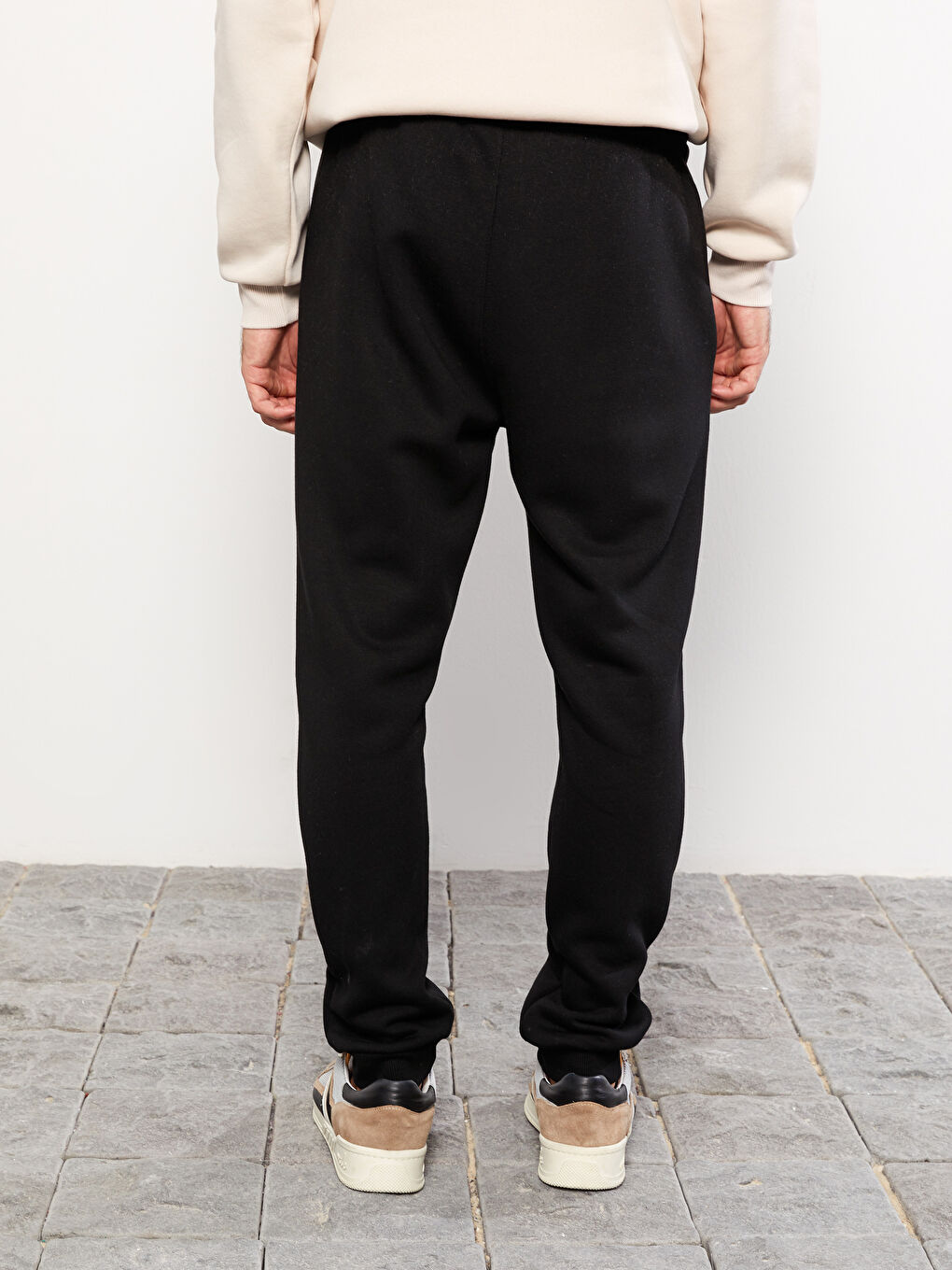 Siyah Standart Kalıp Erkek Kalın Eşofman Altı-4