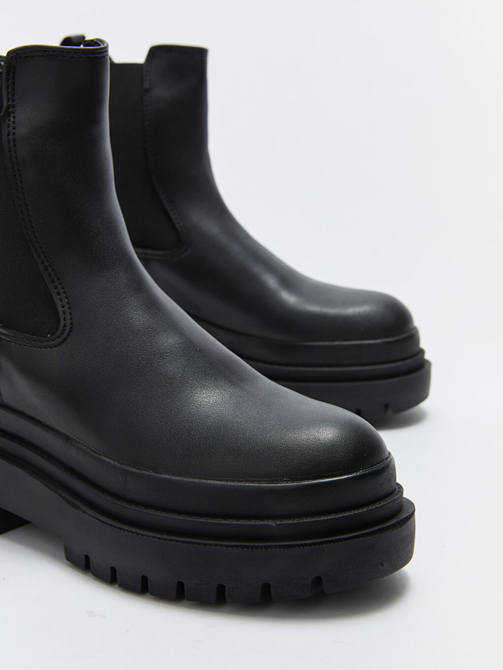 Siyah Yanları Lastikli Kadın Bot-2