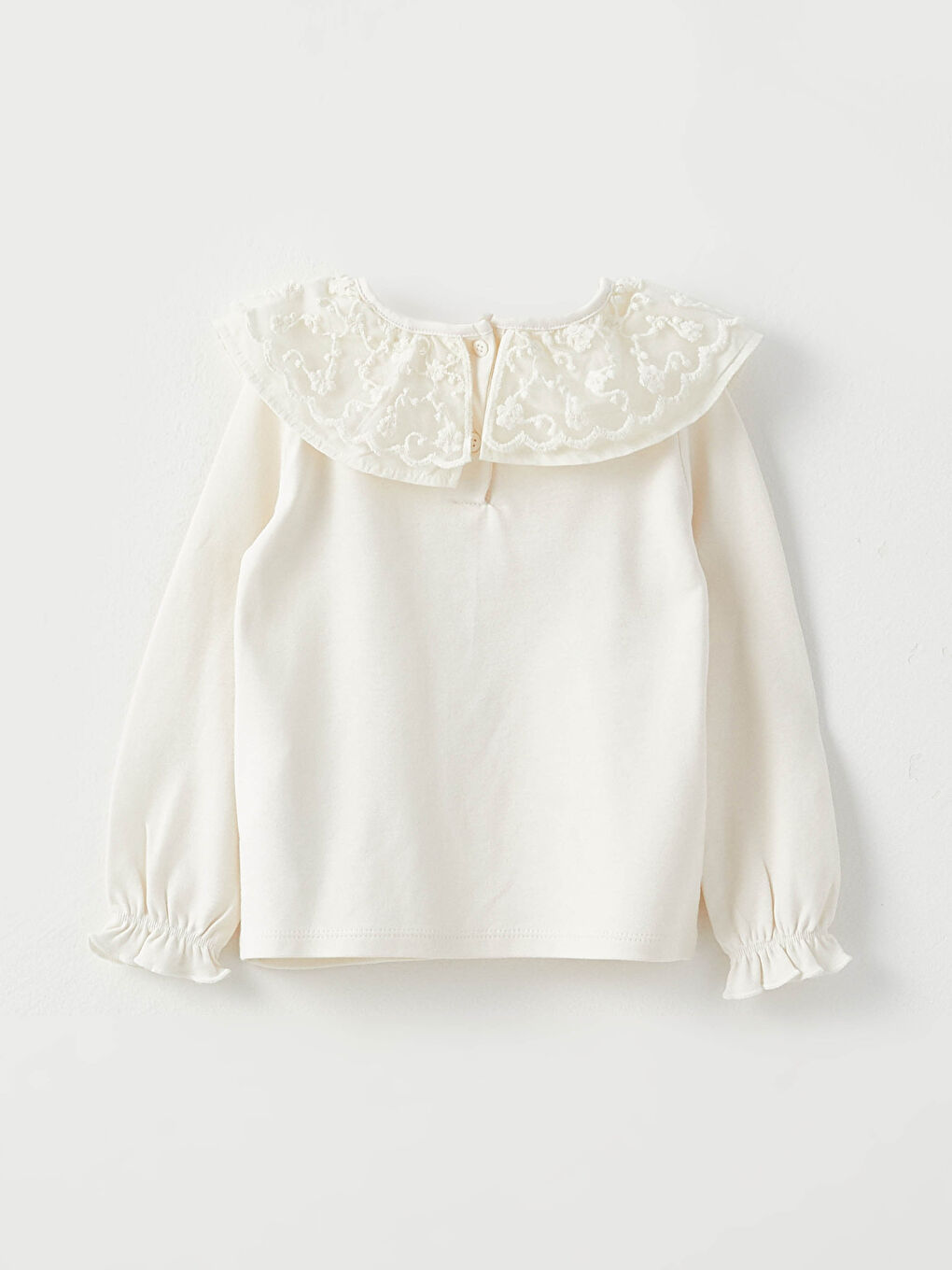 Футболка для малышек девочек с длинным рукавом, воротником Бебе и вышитыми деталями-4