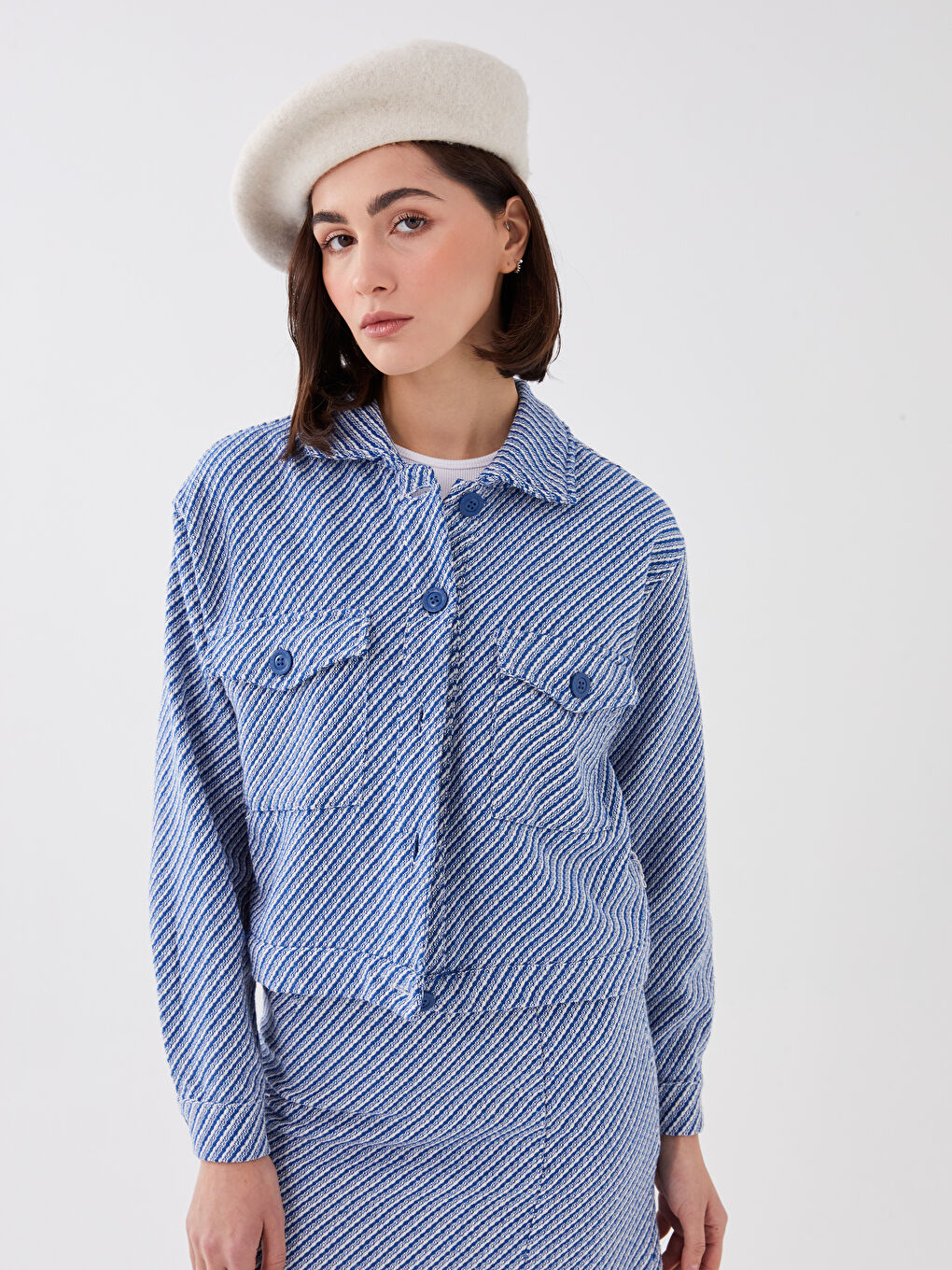 Mavi Gömlek Yaka Desenli Uzun Kollu Kadın Ceket-1