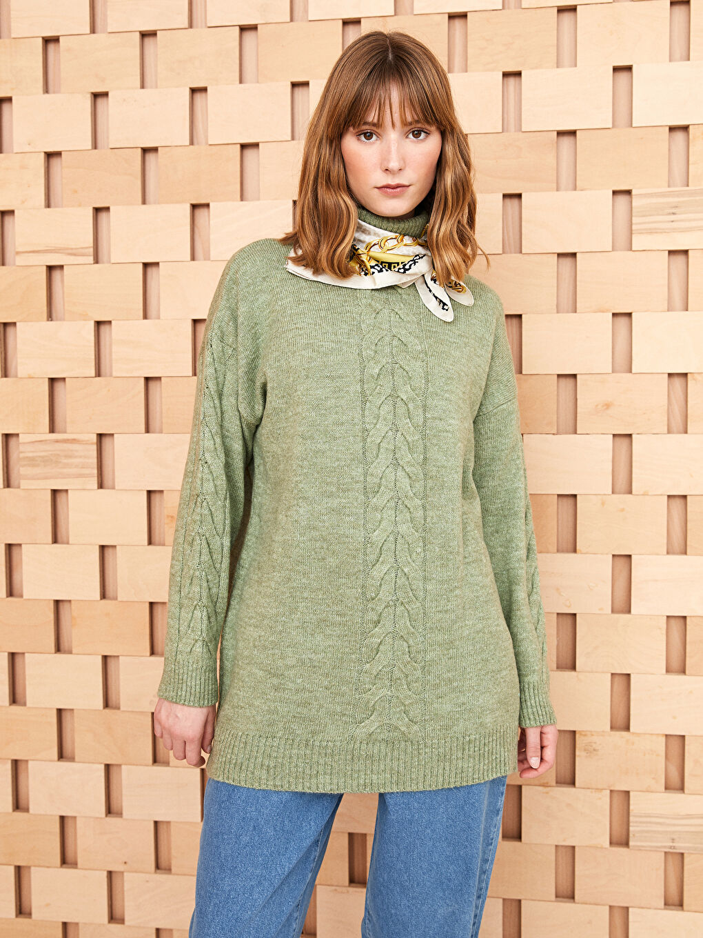 Yeşil Balıkçı Yaka Kendinden Desenli Uzun Kollu Kadın Tunik-1