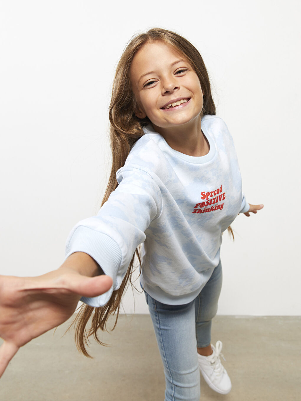 Crew Neck Printed Long Sleeve Girls' Sweatshirt-1