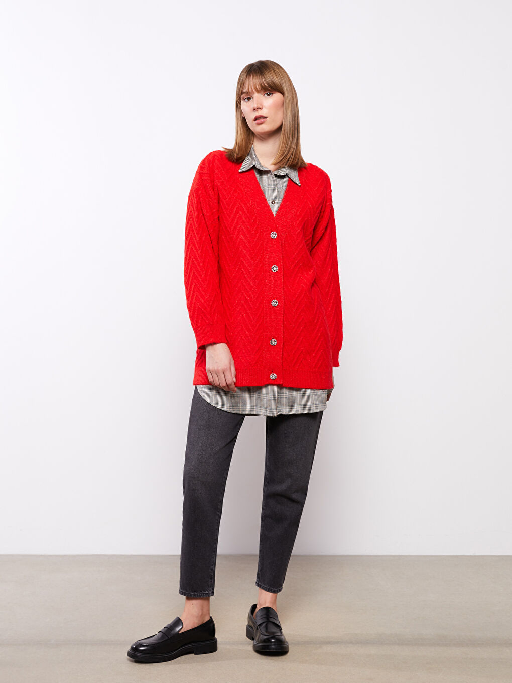 Kırmızı V Yaka Kendinden Desenli Uzun Kollu Kadın Triko Hırka-5