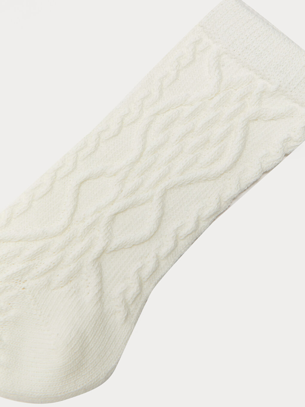 Beyaz Kendinden Desenli Kadın Soket Çorap-1