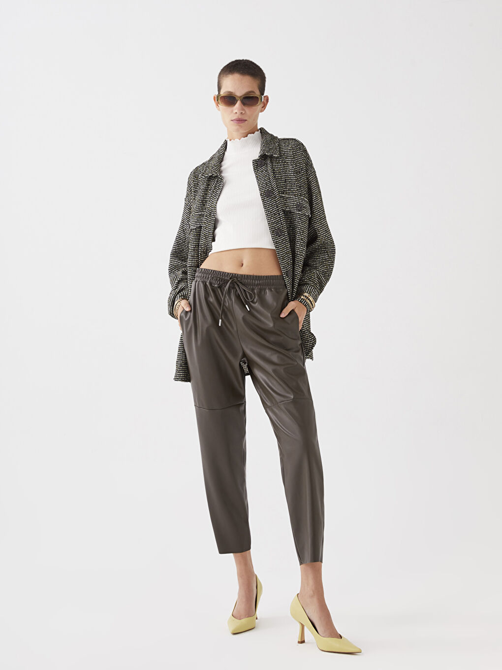 Haki Beli Lastikli Deri Görünümlü Kadın Pantolon