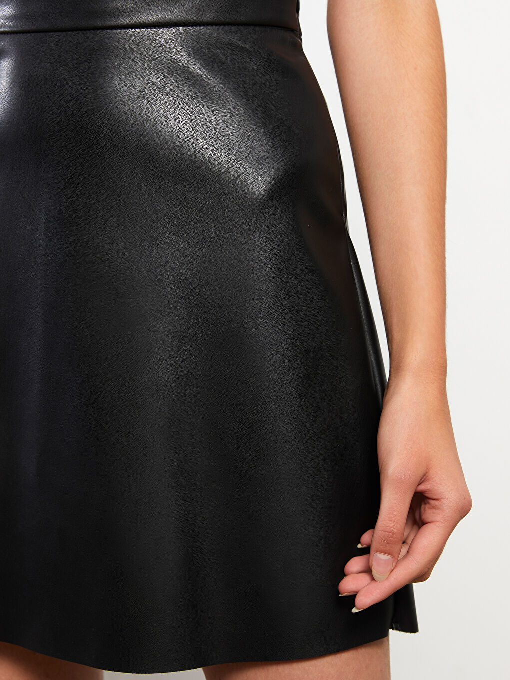 Fustă Simplă Aspect Piele pentru Femei-4