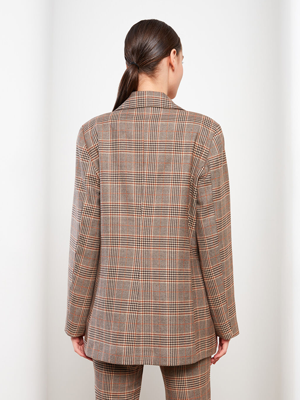 Front Buttoned Plaid Long Sleeve Women's Jacket-4