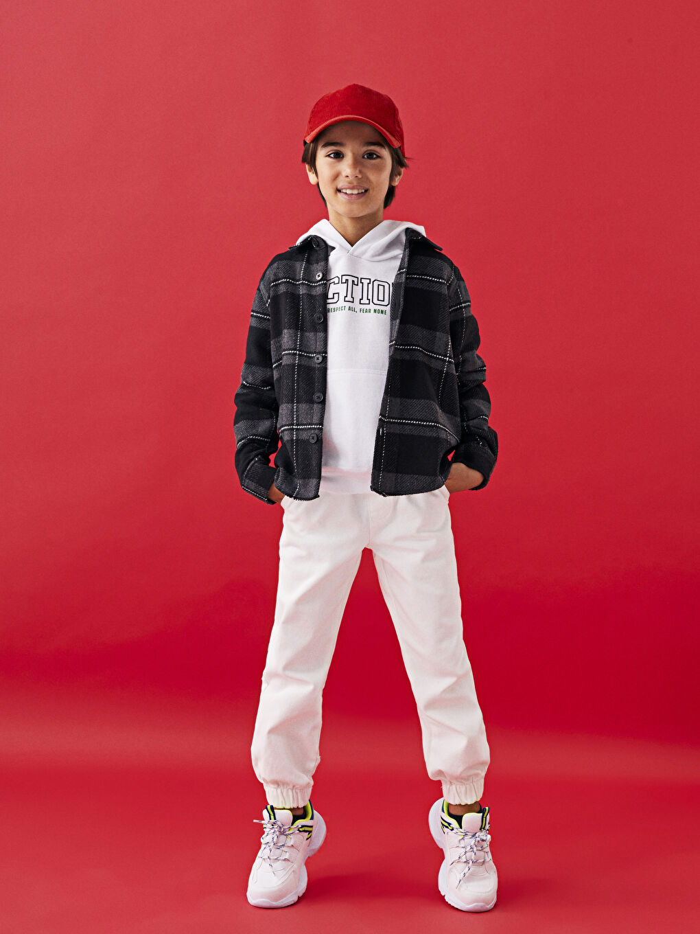 Beyaz Beli Lastikli Basic Erkek Çocuk Jogger Pantolon