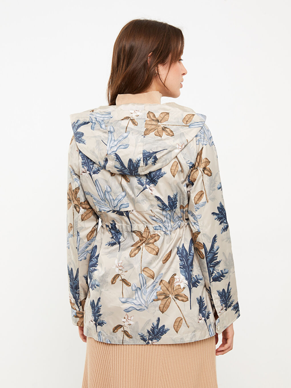 Bej Kapüşonlu Desenli Kadın Yağmurluk-6