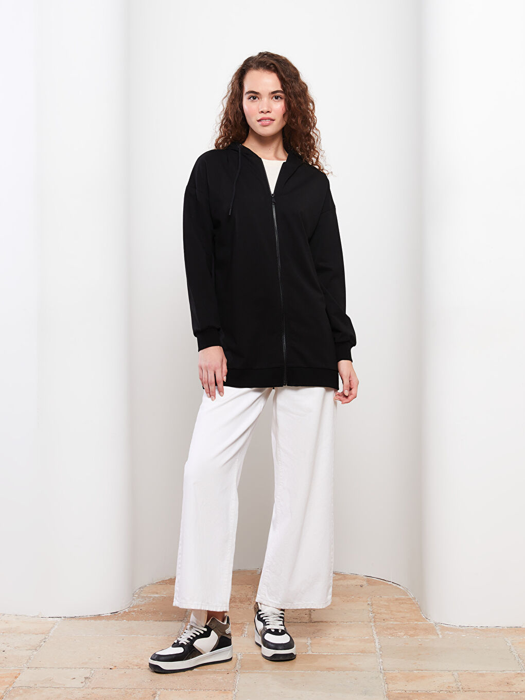 Hooded Plain Long Sleeve Women's Sports Cardigan-2