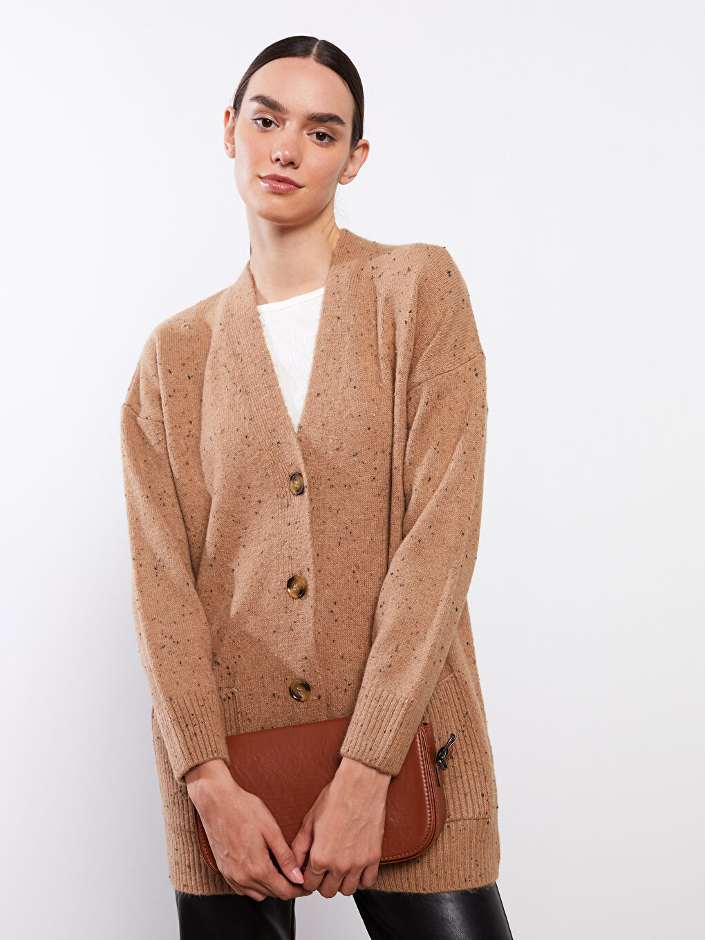 Bej V Yaka Desenli Kadın Triko Hırka