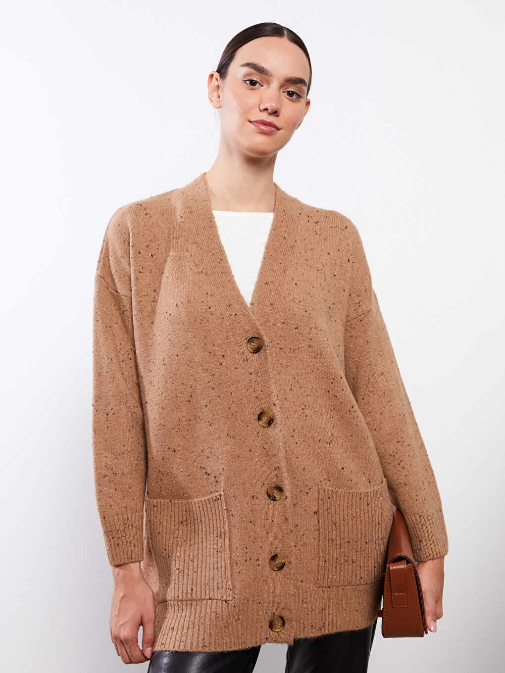 Bej V Yaka Desenli Kadın Triko Hırka-1