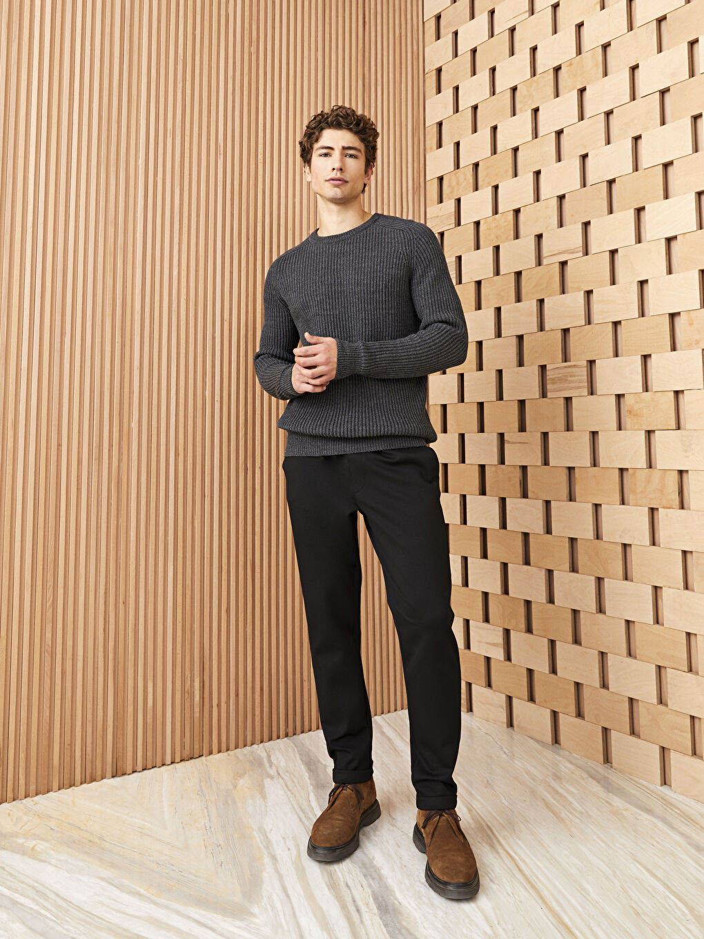 Siyah Slim Fit Beli Bağlama Detaylı Erkek Pantolon-1