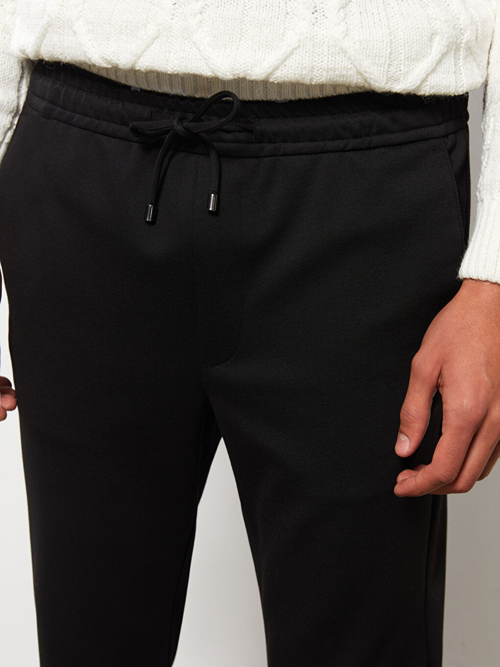 Siyah Slim Fit Beli Bağlama Detaylı Erkek Pantolon-5