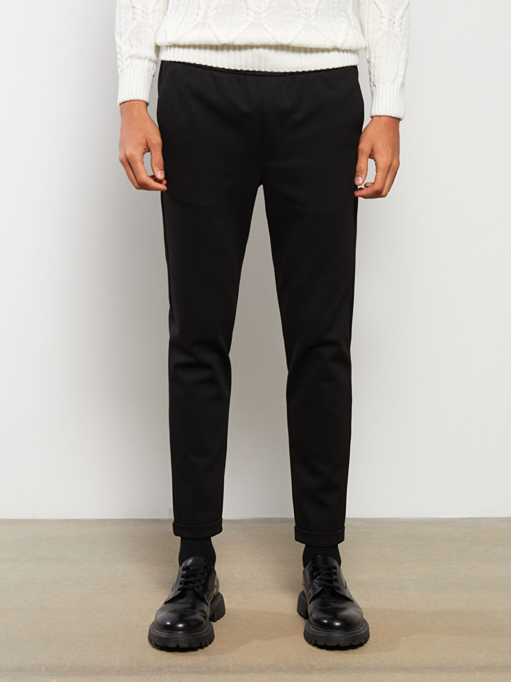 Siyah Slim Fit Beli Bağlama Detaylı Erkek Pantolon-6