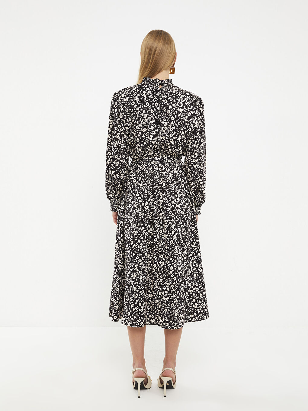 Siyah Fırfırlı Dik Yaka Desenli Uzun Kollu Viskon Kadın Elbise-4