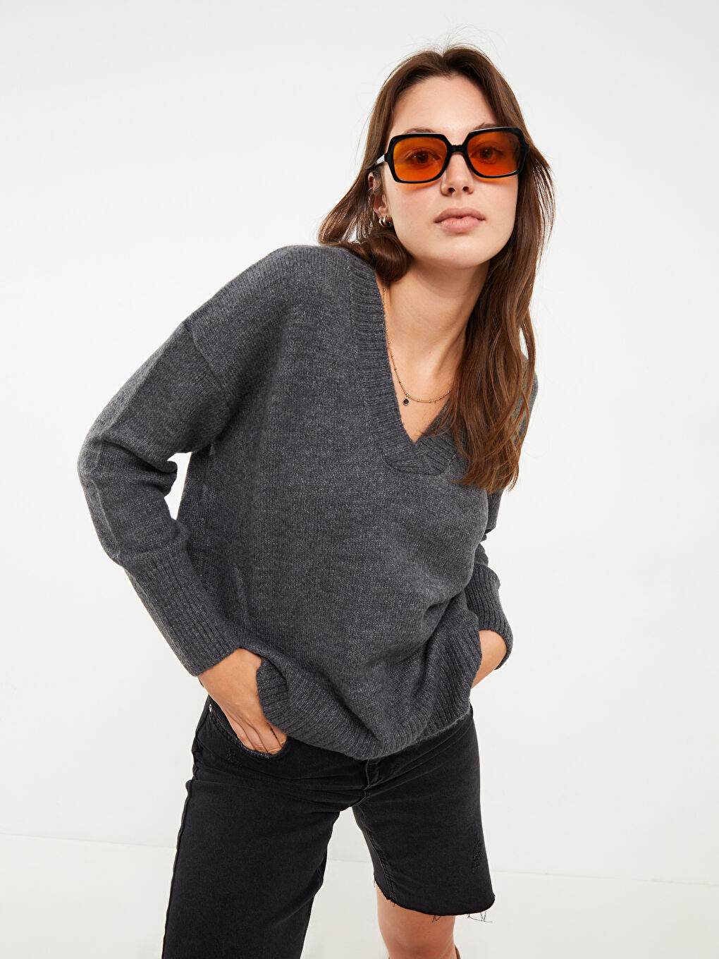 Gri V Yaka Düz Uzun Kollu Kadın Triko Kazak