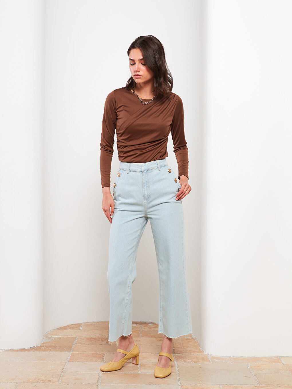 Женская футболка с круглым вырезом и рюшами с длинными рукавами-2