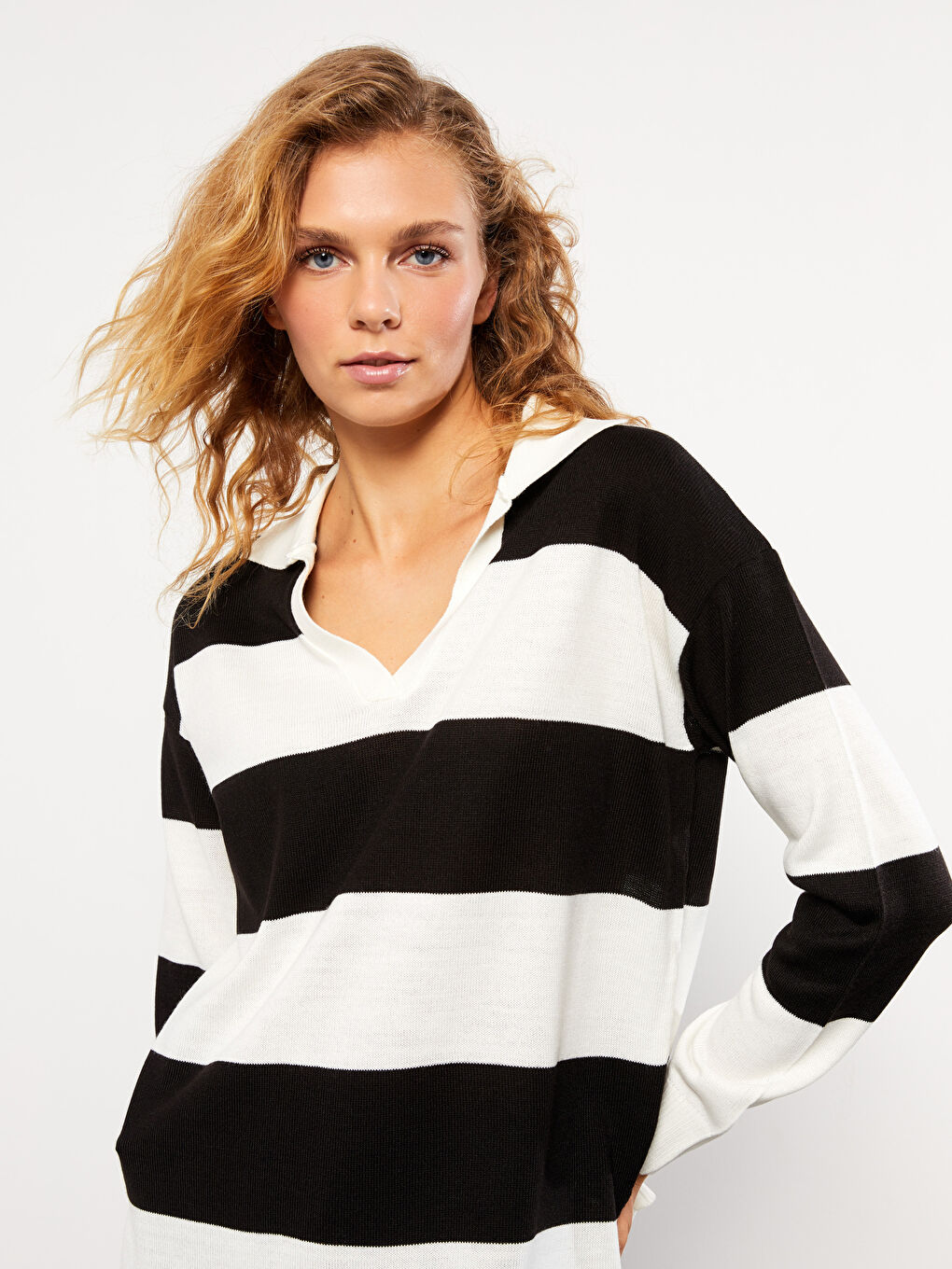 Siyah Polo Yaka Renk Bloklu Uzun Kollu Kadın Triko Tunik