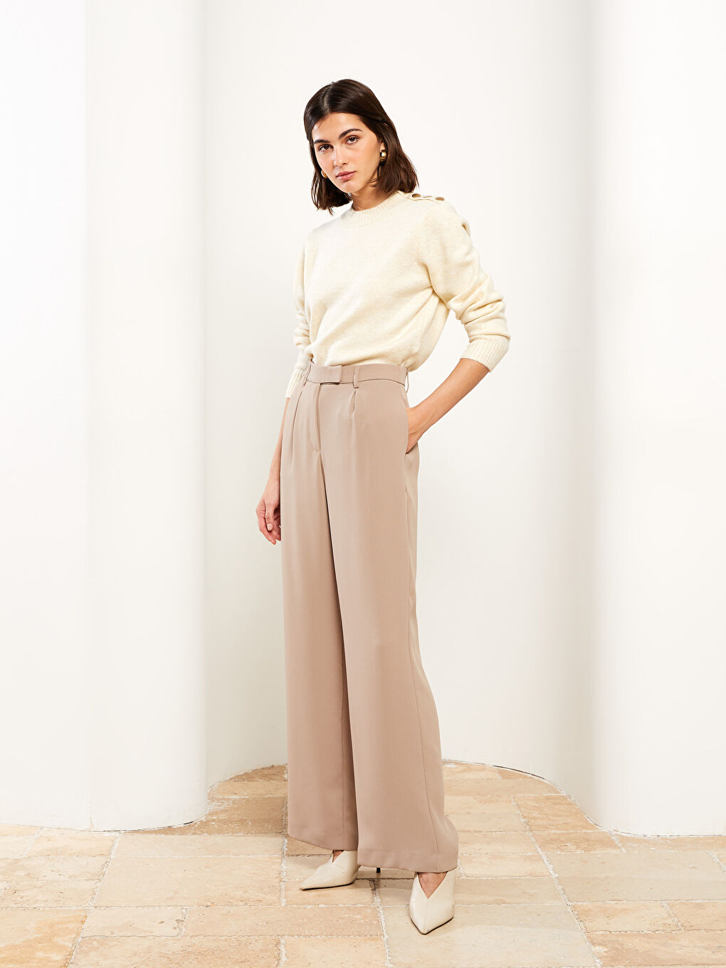 Bej Kadın Yüksek Bel Rahat Kalıp Düz Pantolon