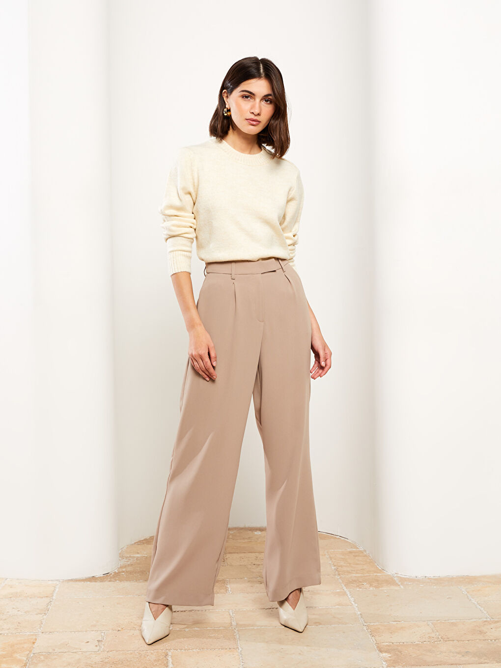 Bej Kadın Yüksek Bel Rahat Kalıp Düz Pantolon-1