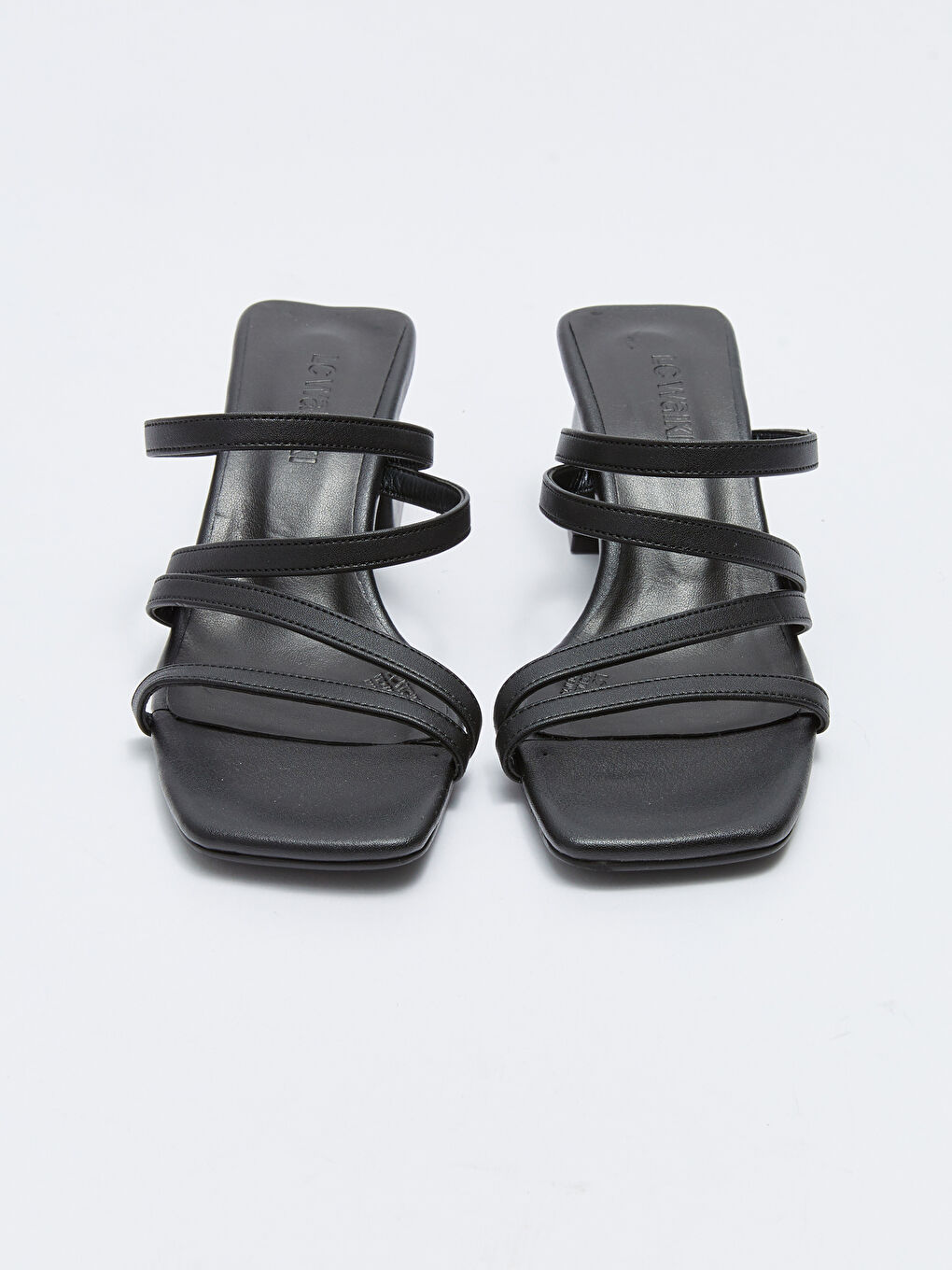 Siyah Deri Görünümlü İnce Bantlı Kadın Topuklu Terlik-2
