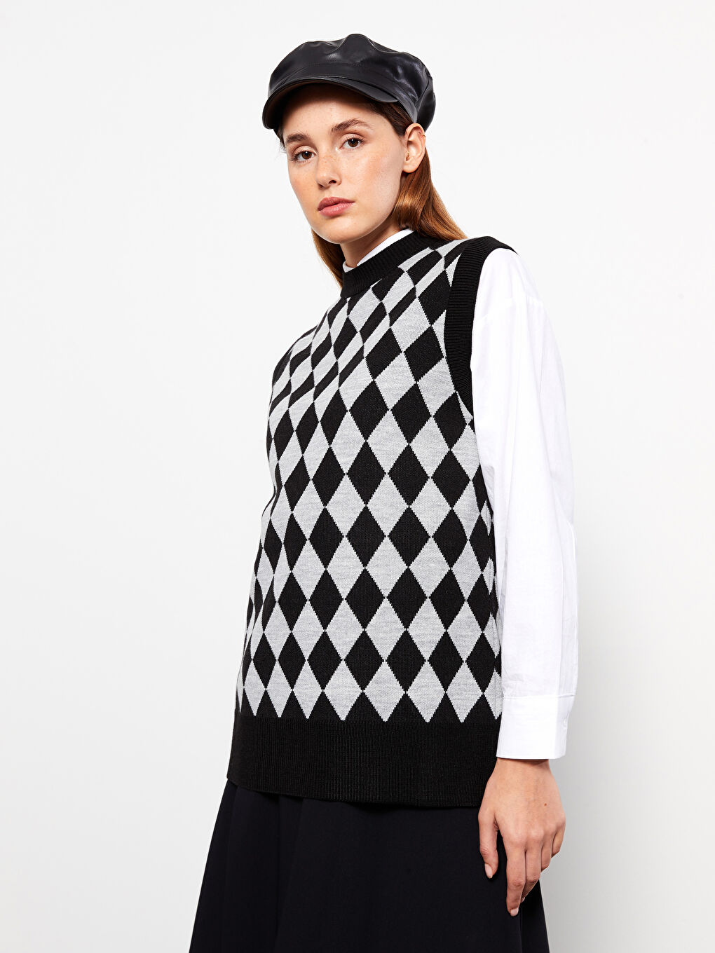 Siyah Bisiklet Yaka Desenli Kadın Triko Süveter