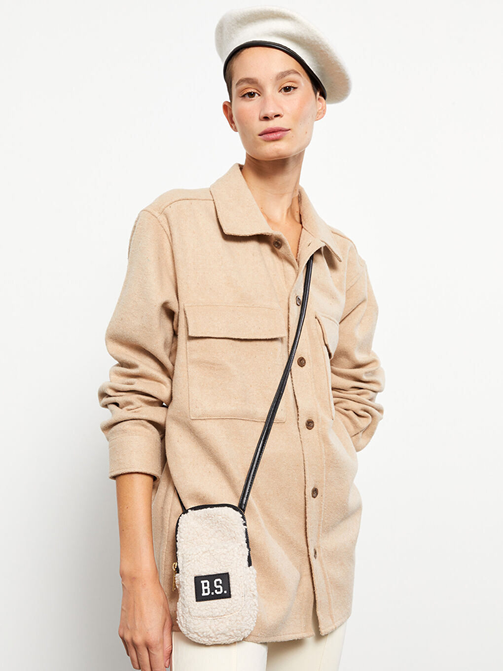 Ekru Baskılı Pelüş Kadın Telefon Çantası-1