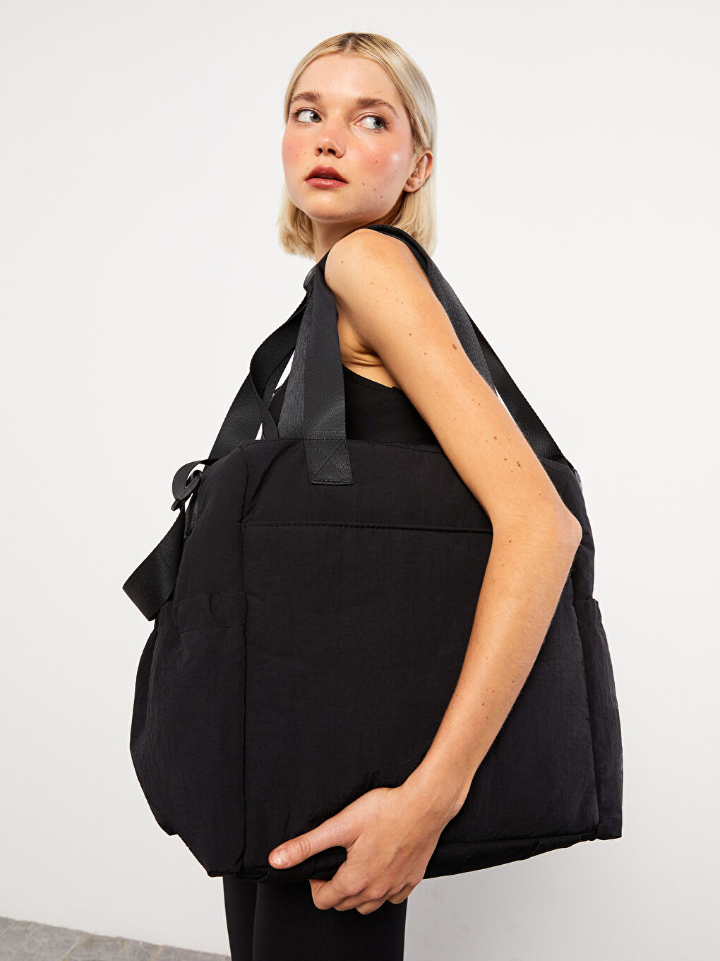 Siyah Paraşüt Kumaş Kadın Spor Çantası-1