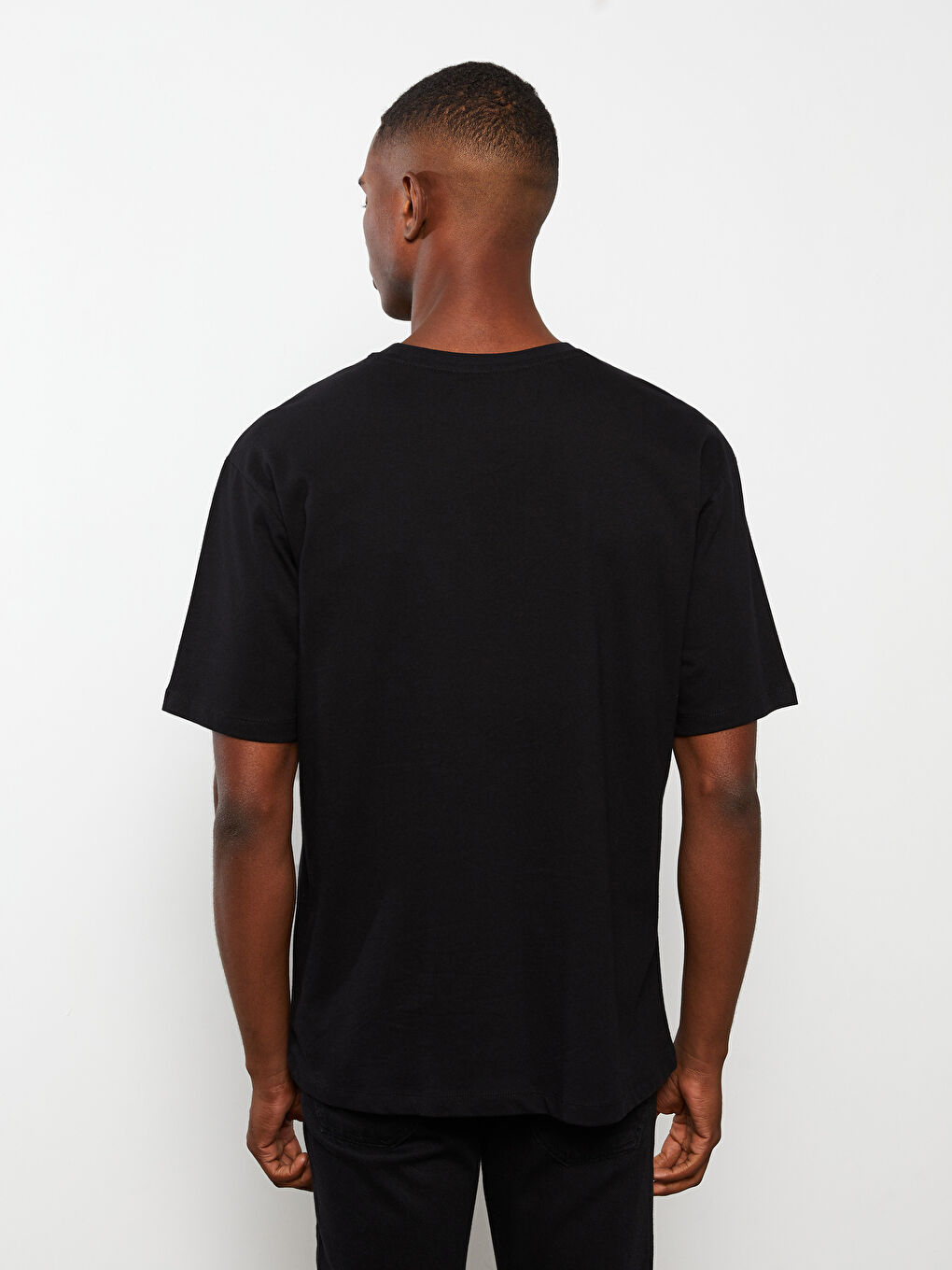 Siyah Bisiklet Yaka Penye Erkek Tişört-4