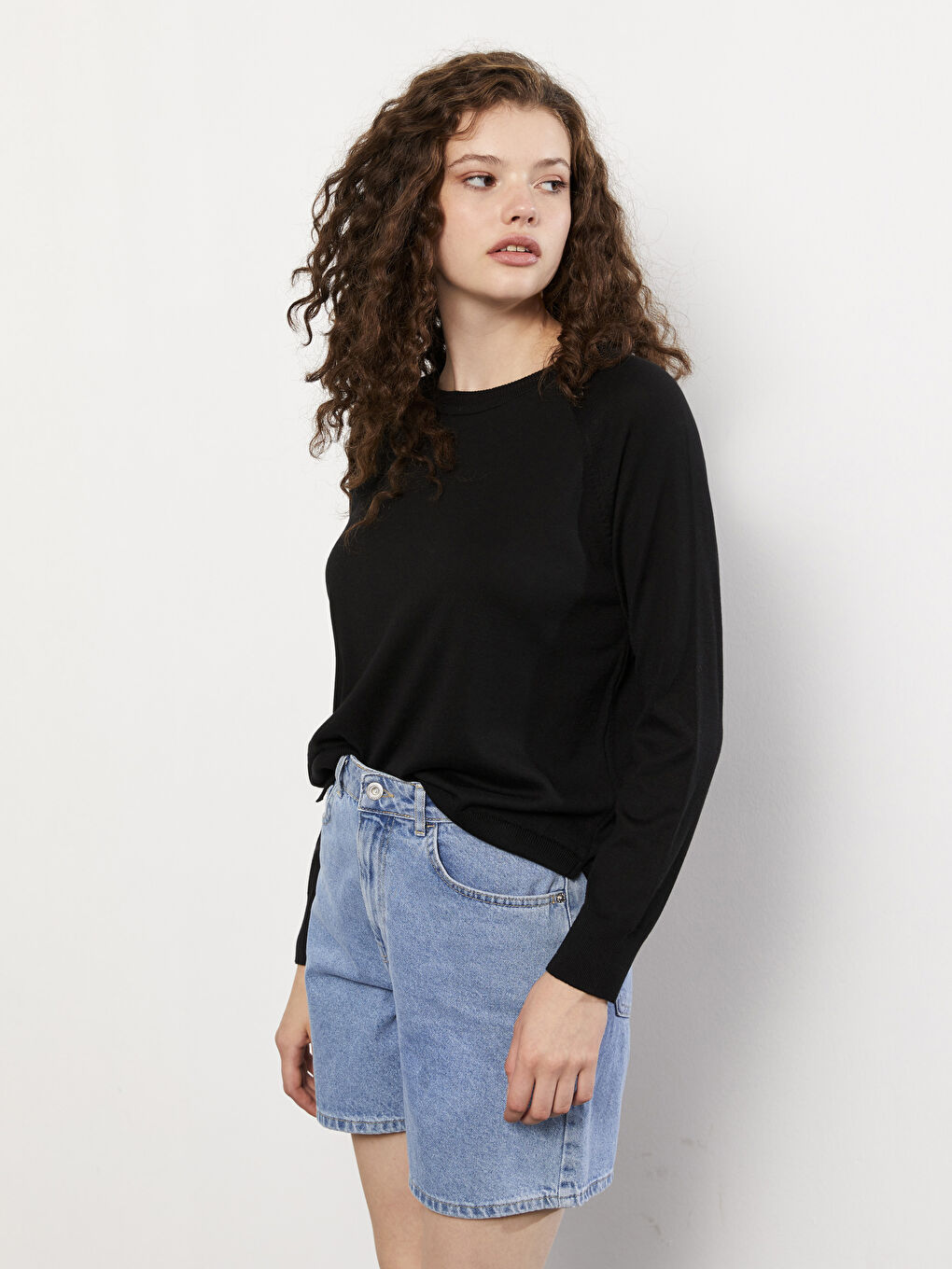 Siyah Bisiklet Yaka Düz Uzun Kollu Kadın Triko Kazak-1