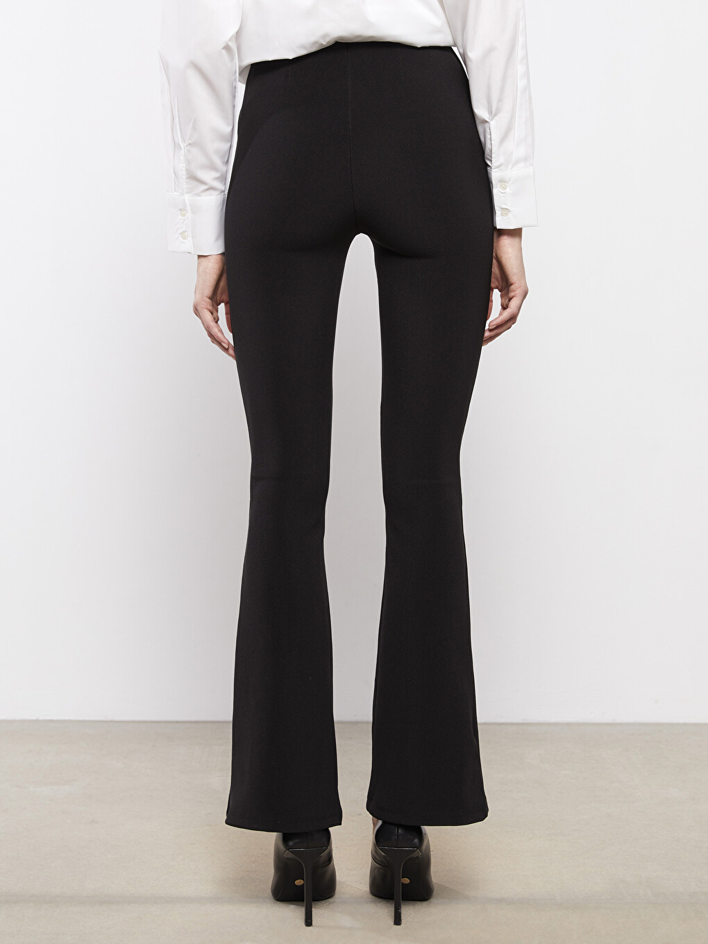 Women's Elasticated Waist Plain Sweatpants-4