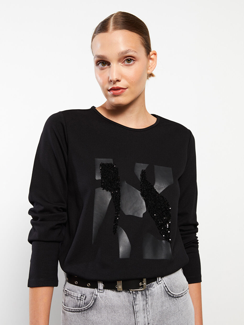 Siyah Bisiklet Yaka Pul Payet İşlemeli Uzun Kollu Kadın Tunik-1