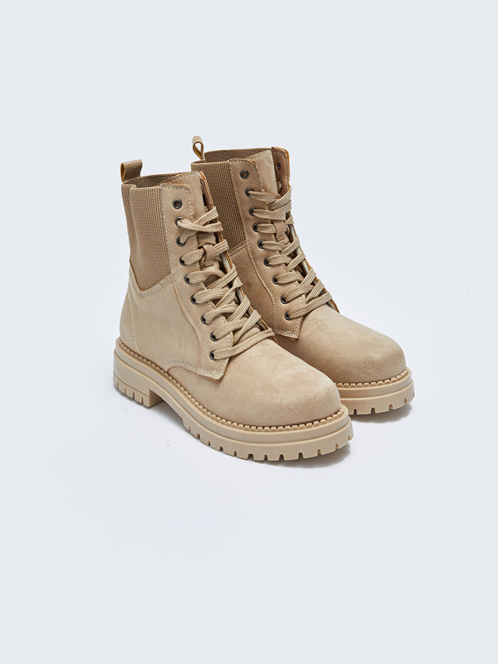 Bej Deri Görünümlü Bağcıklı Kadın Bot