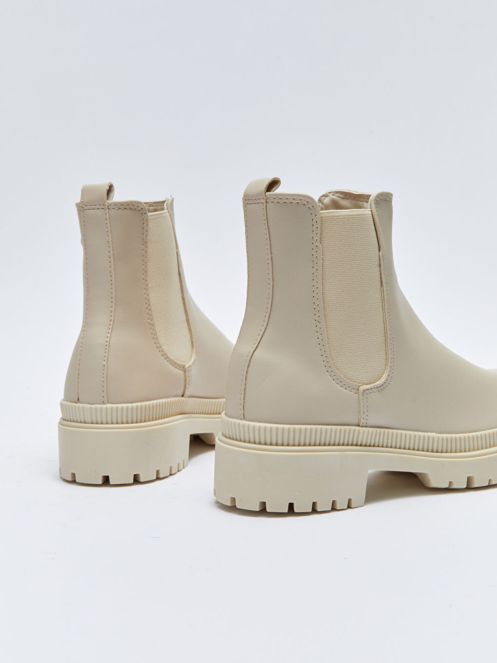 Ekru Deri Görünümlü Bağcıklı Kadın Bot-4