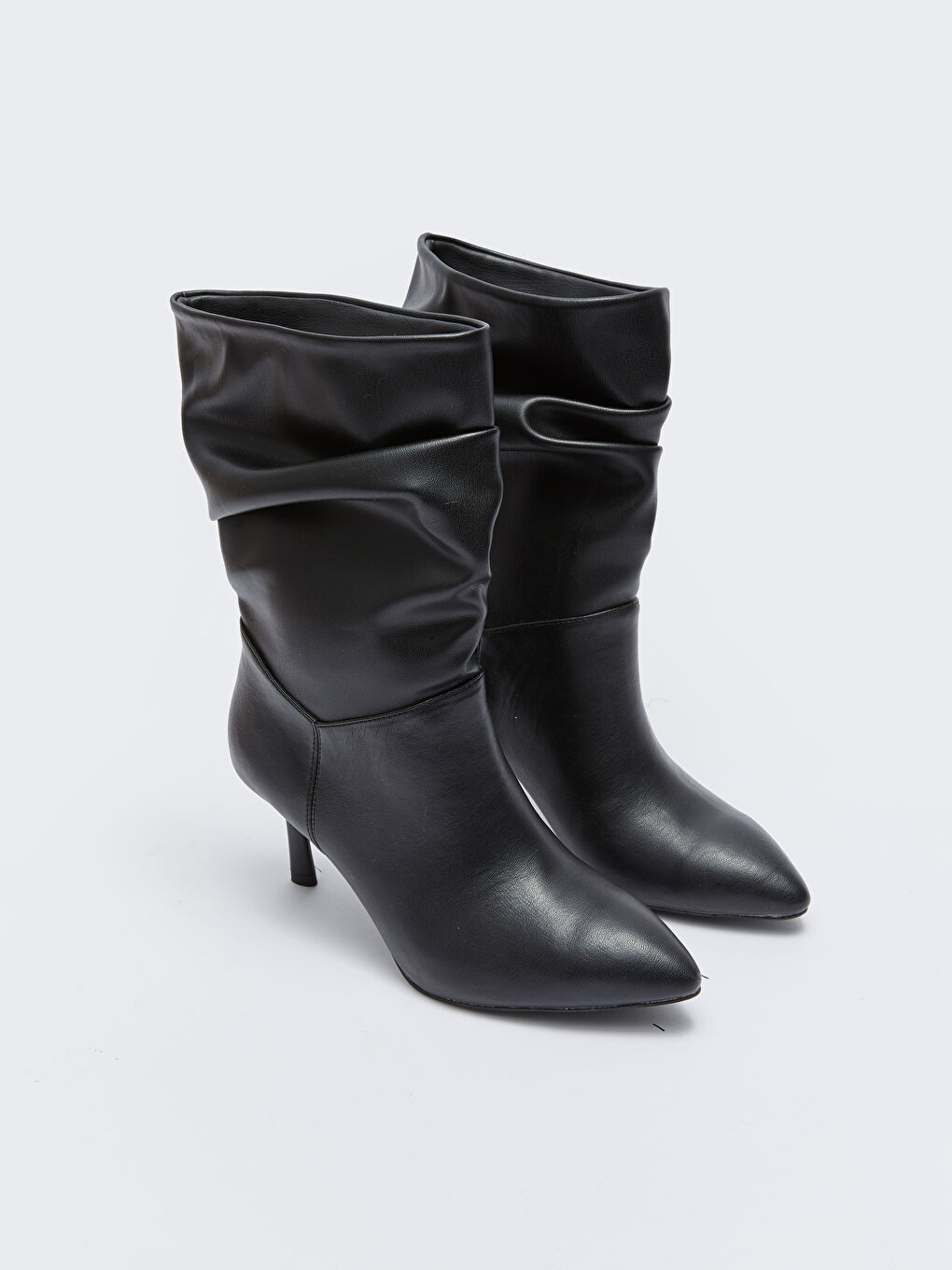 Siyah Deri Görünümlü Topuklu Kadın Bot