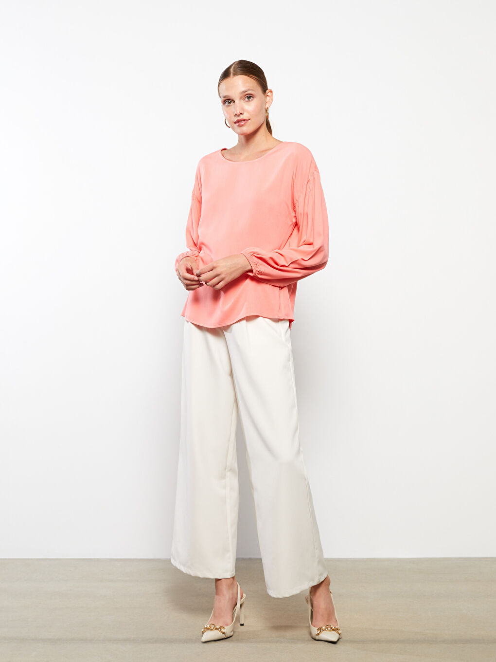 Mercan Bisiklet Yaka Düz Uzun Kollu Viskon Kadın Bluz